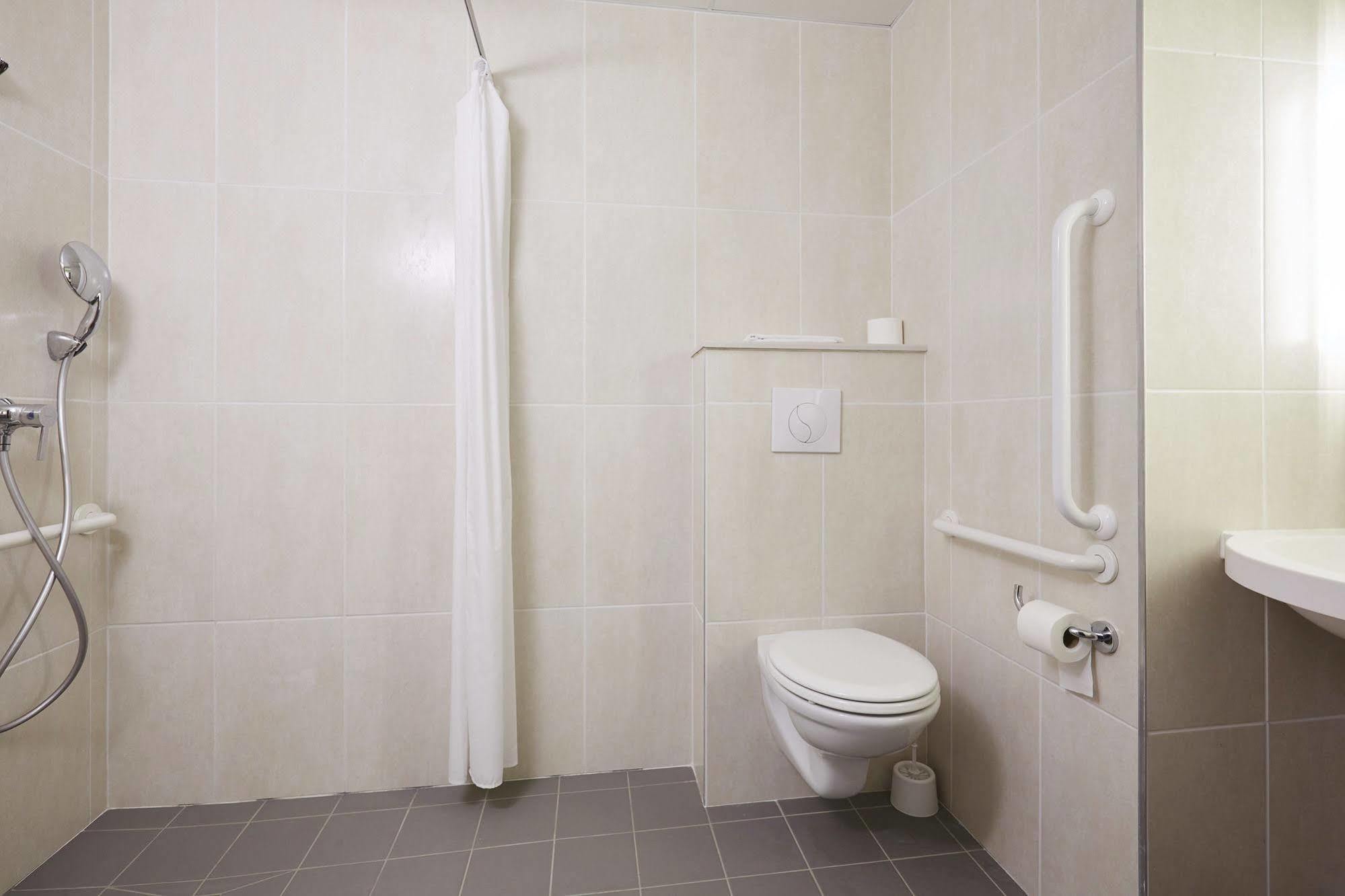 B&B Hotel Angers 2 Universite Beaucouzé Eksteriør billede